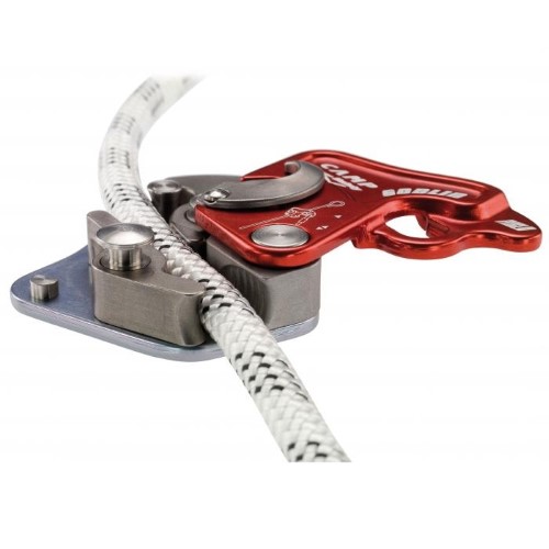 Camp-Goblin-Fall-Arrester-loaded-with-rope using the fall arrester backup